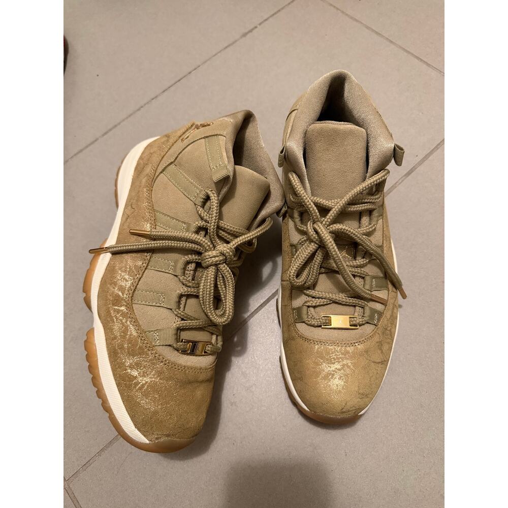 Jordan 11s